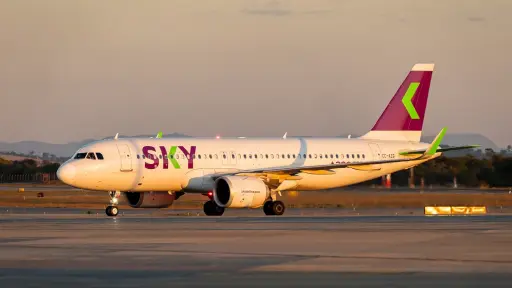 Sky Airlines, Cedida