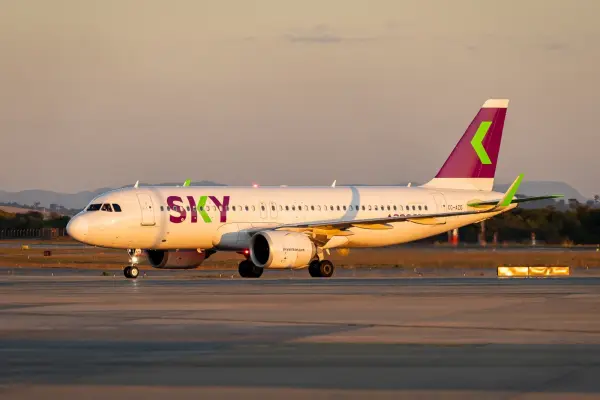 Sky Airlines ,Cedida