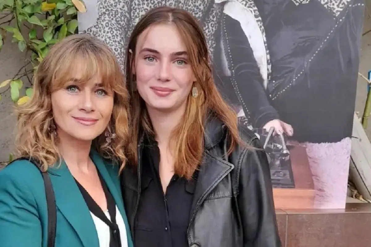 Amaya Forch y su hija Julieta, Redes sociales 