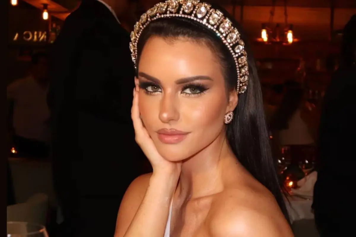 Emilia Dides, Redes Sociales