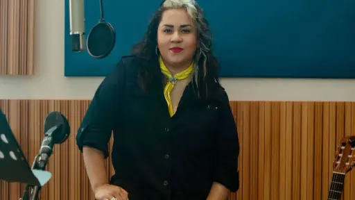 Vivir Quintana, Billboard - Lucely Bautista