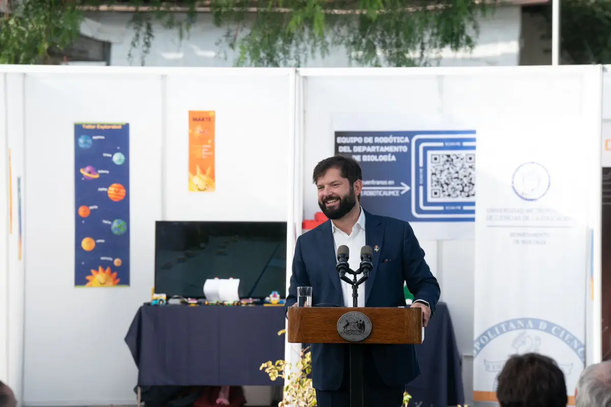 Gabriel Boric, Redes Sociales