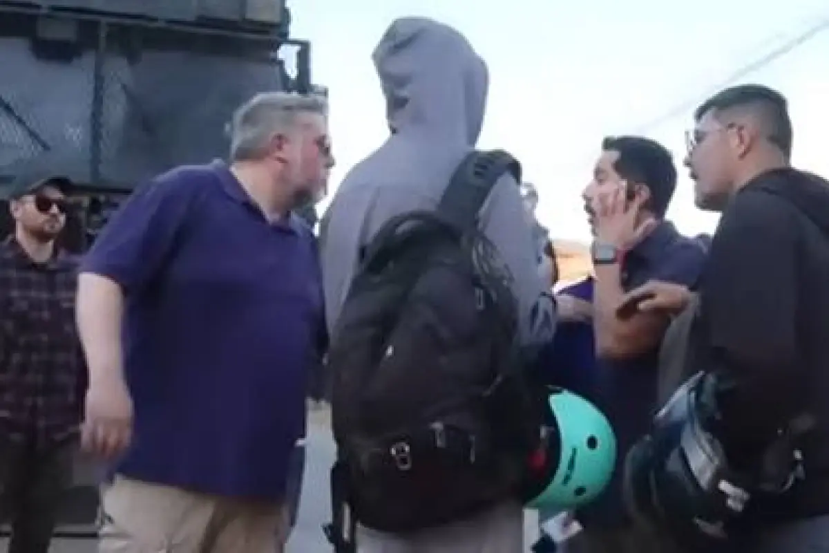 Rodrigo Pérez en su despacho, Captura de pantalla