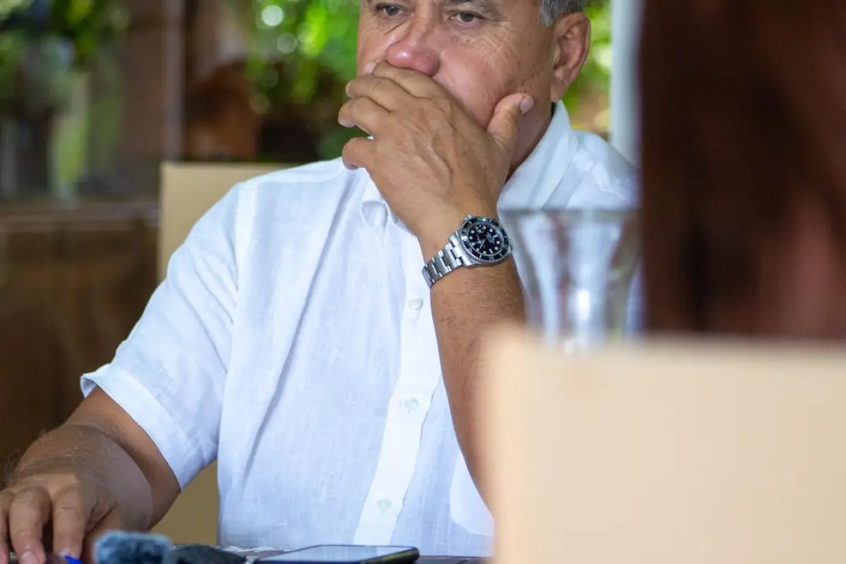 Pedro Pablo Edmunds Paoa , Cedida