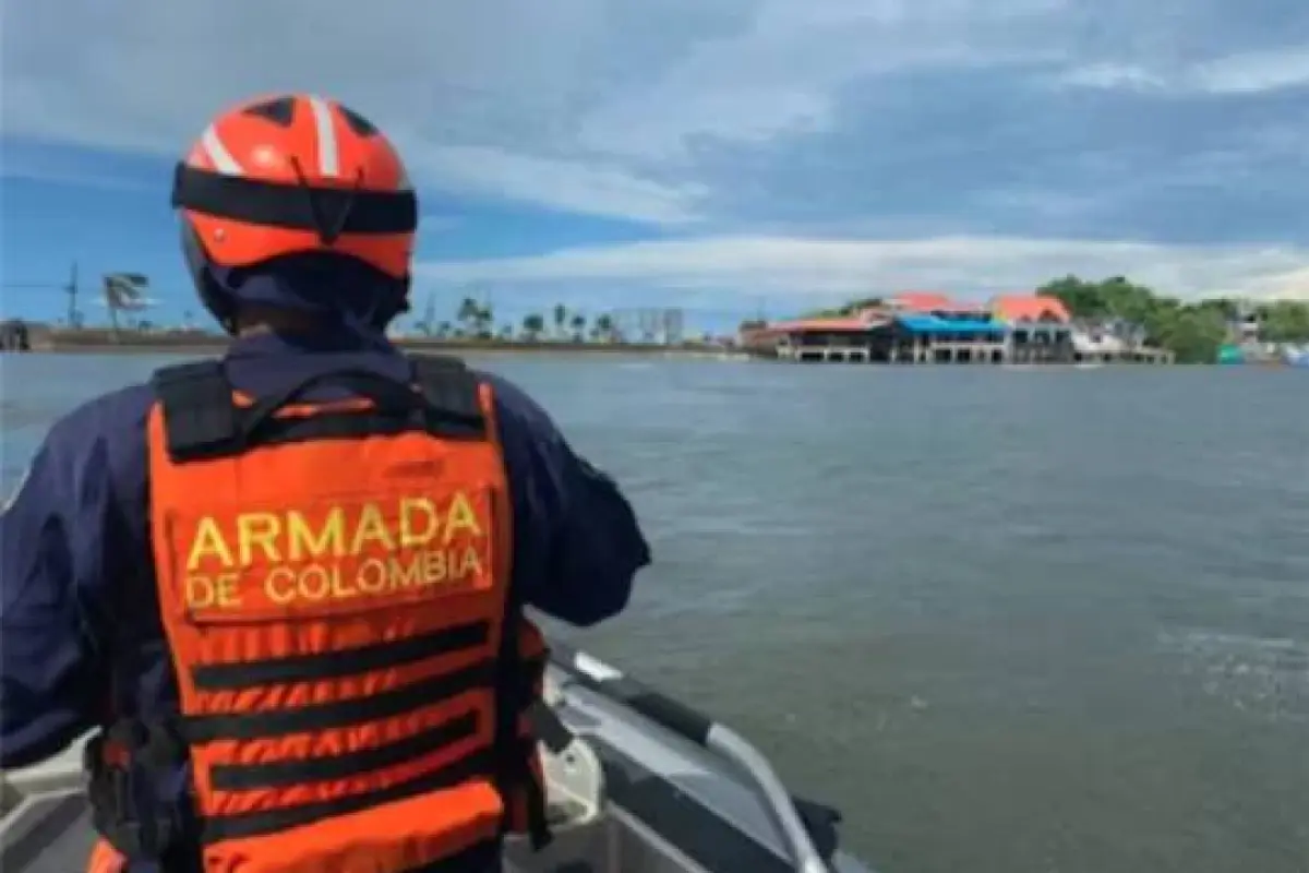 Reportan naufragio de lancha en Colombia con turistas chilenos a bordo, Redes sociales | X