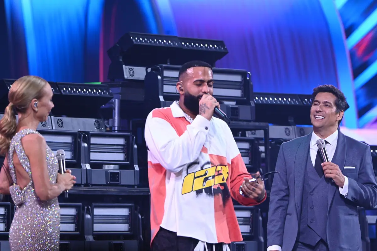 Eladio Carrión en el Festival de Viña , Sonia Tupayachi