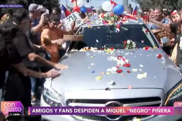 La despedida de Negro Piñera en la Pérgola de las Flores ,Captura de Mega