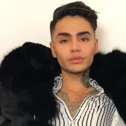 Leo Méndez Jr. ,Redes sociales