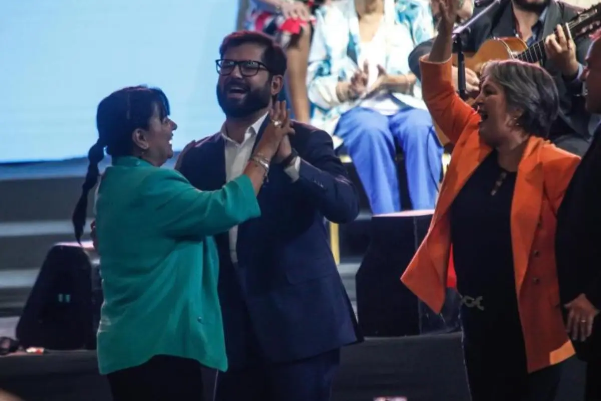 El Presidente Boric al ritmo de la cumbia, Agencia Uno