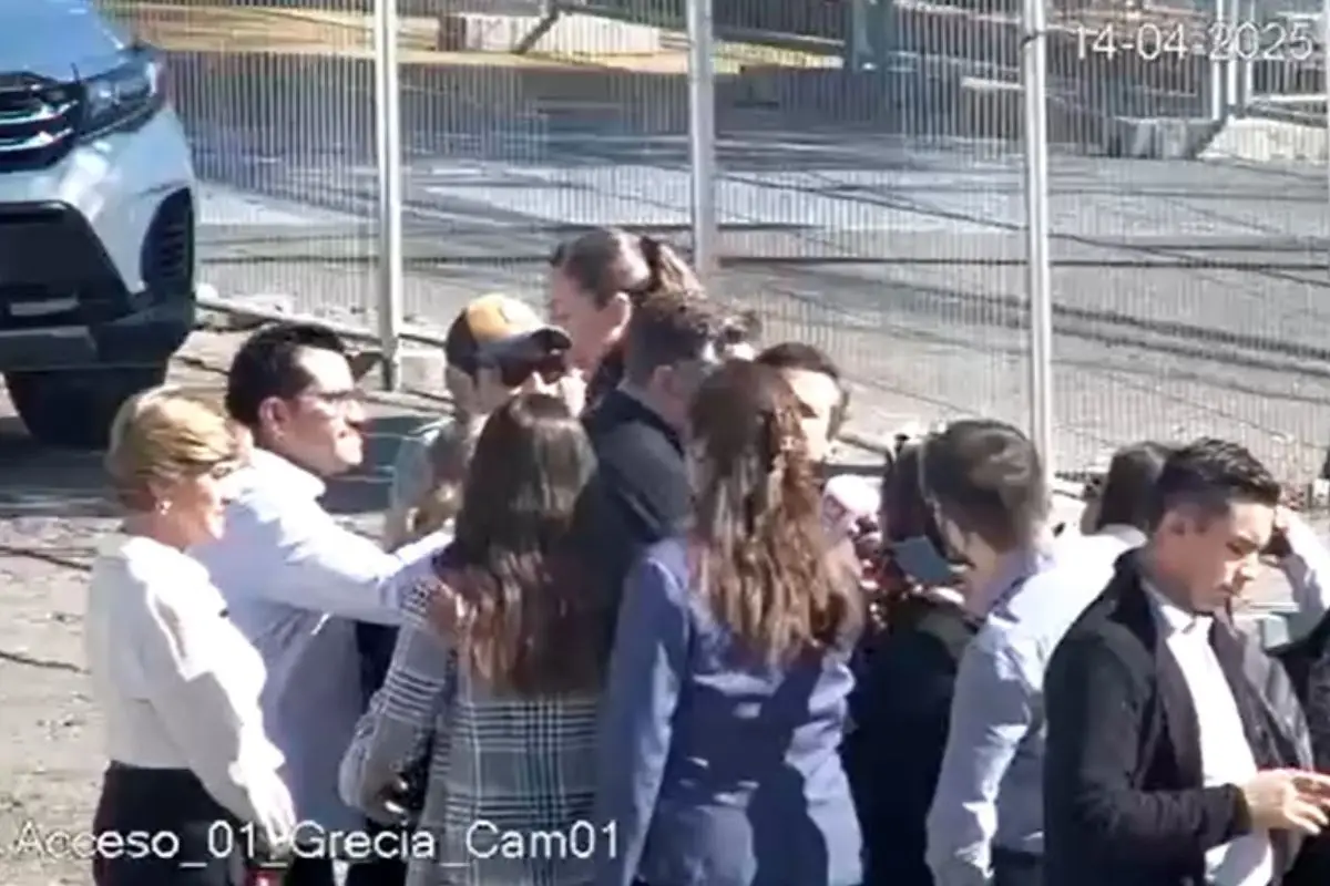 Evelyn Matthei fue grabada por las cámaras del estadio , Captura