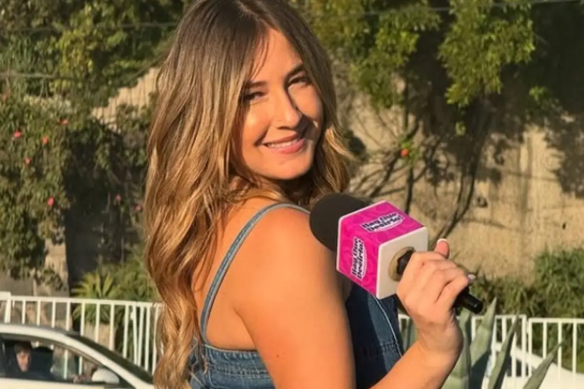 Vale Saini durante su cobertura en Viña del Mar, Instagram