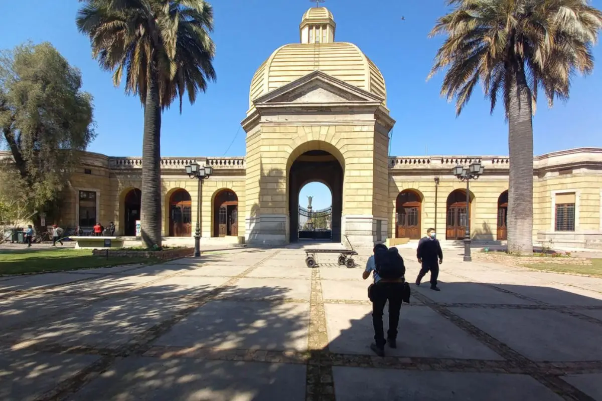El Cementerio General fue sancionado con una multa, Instagram