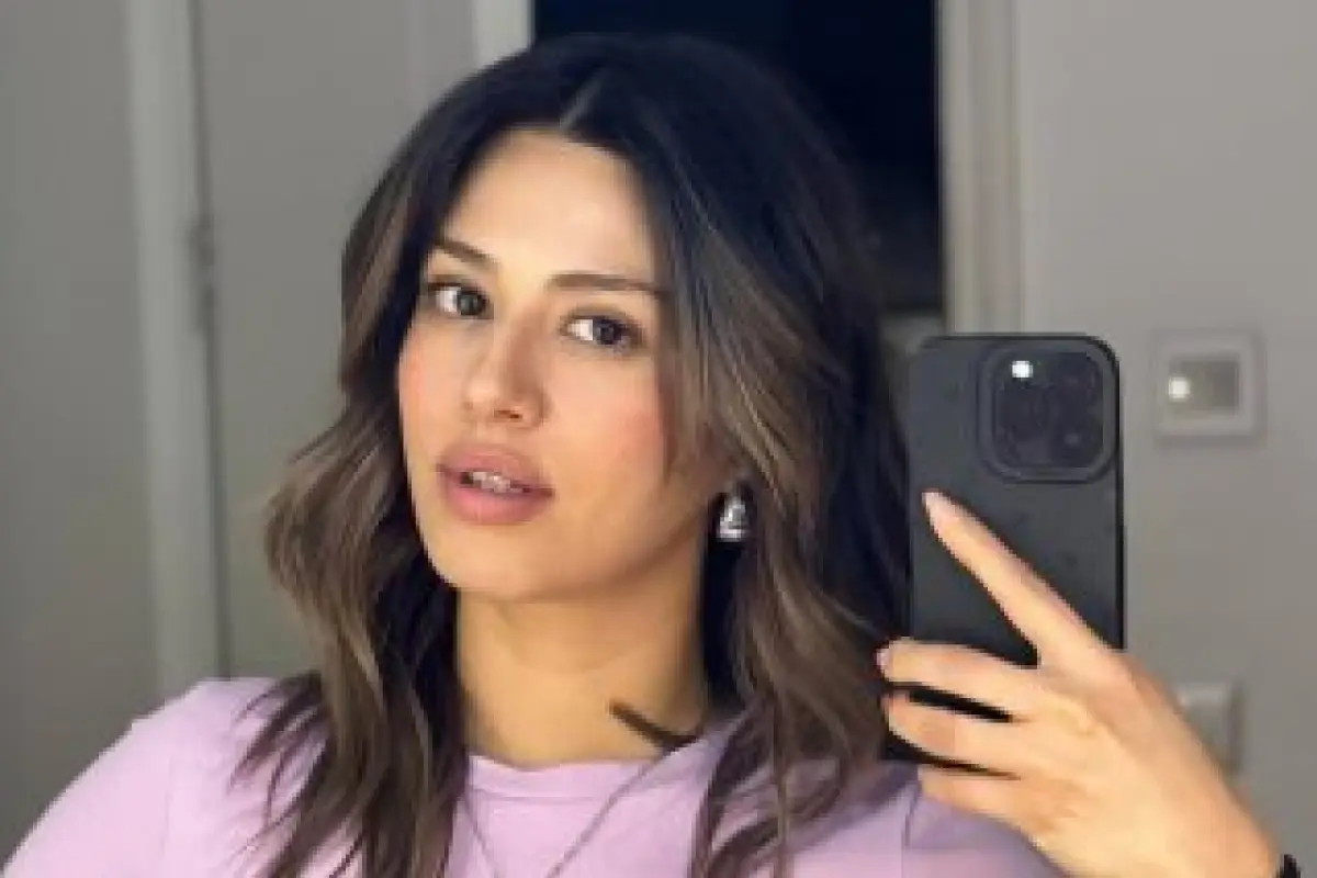 Karla Melo , Redes sociales 