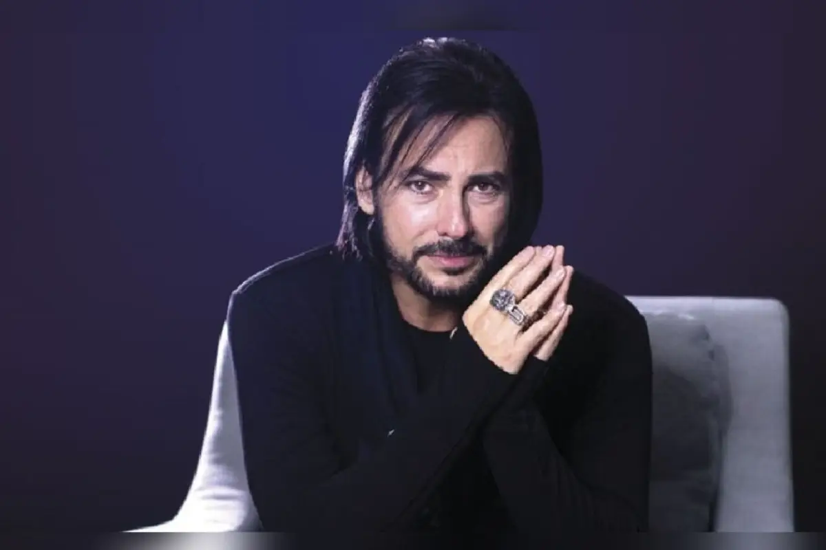 Beto Cuevas , Redes sociales