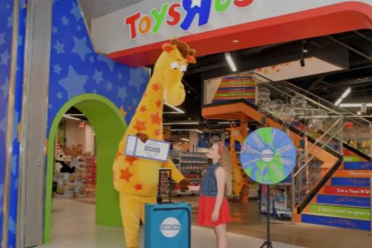 Toys R, Cedido