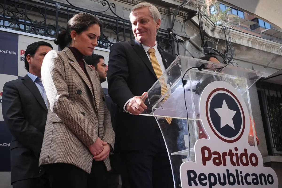 Kast preocupado por la natalidad en el país, Agencia Uno