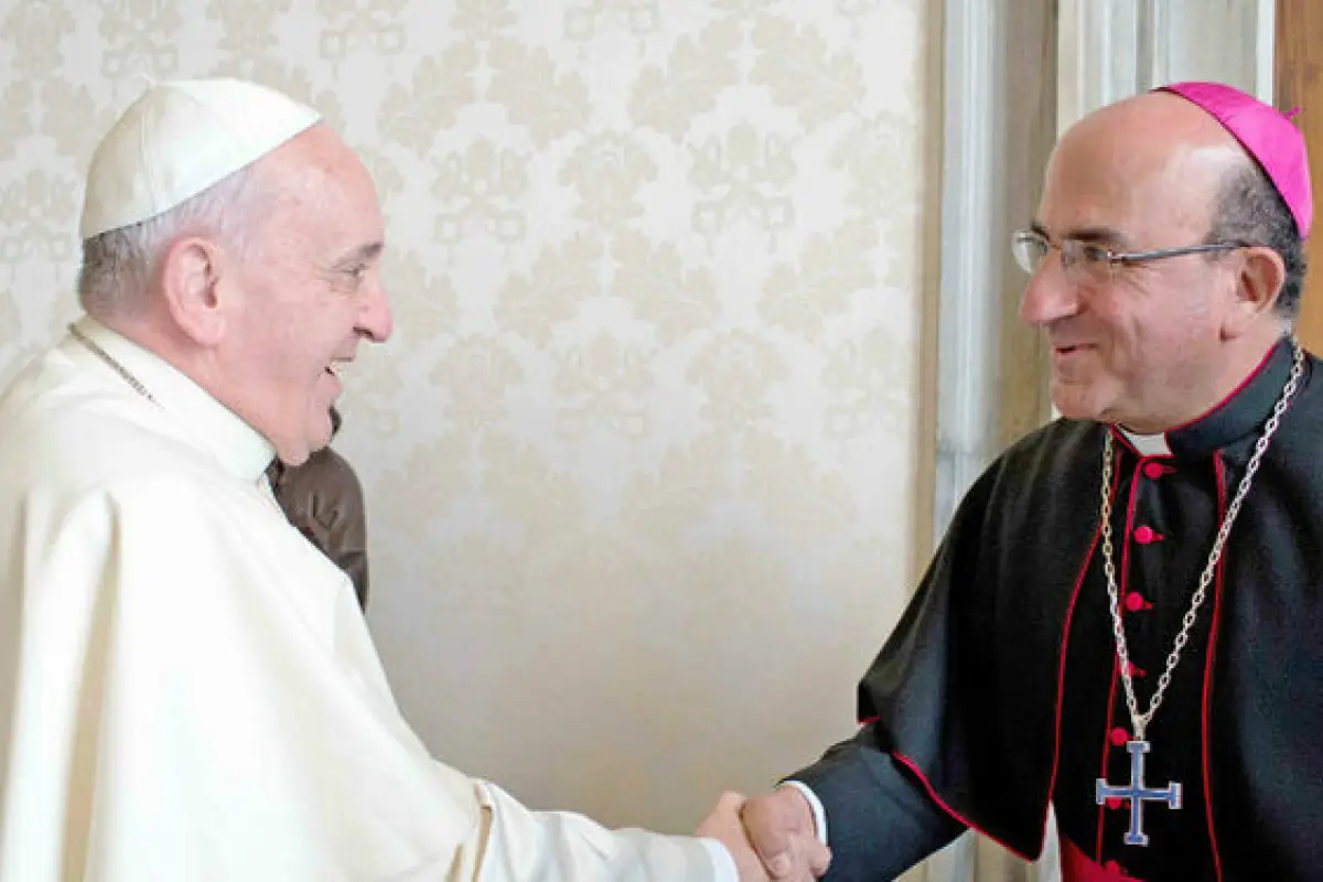 Fernando Chomalí junto al Papa Francisco , Redes sociales | Referencial