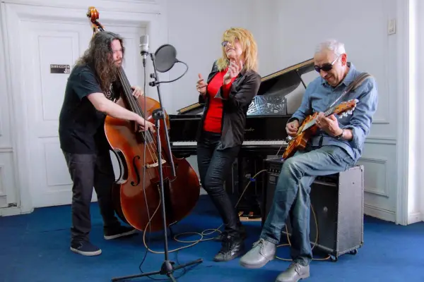 Aguaturbia y Christian Gálvez se unen en un show lleno de rock, jazz y blues ,Cedida