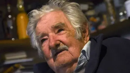 Pepe Mujica sufre con un agresivo cáncer, red X