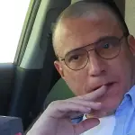 Julián Elfenbein, Redes Sociales