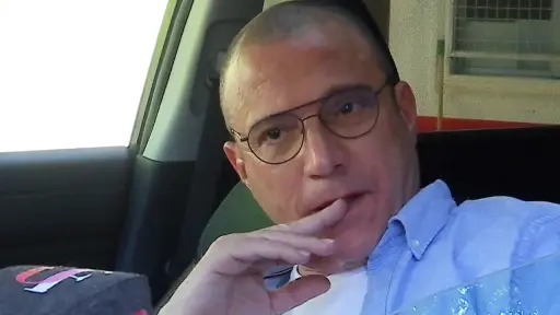 Julián Elfenbein, Redes Sociales