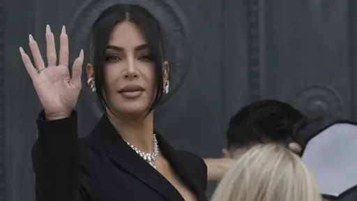 Kim Kardashian , France 24