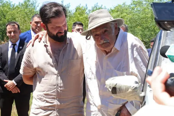 Boric visitó a Pepe Mujica en Uruguay ,Instagram