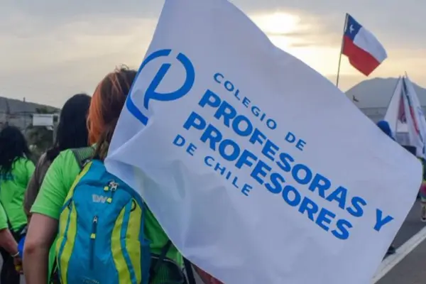 Los profesores se movilizan a lo largo del país ,red X