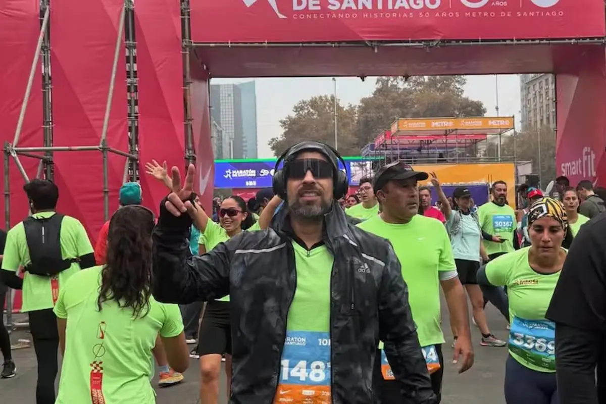 Jorge Valdivia en la Maratón de Santiago, Instagram