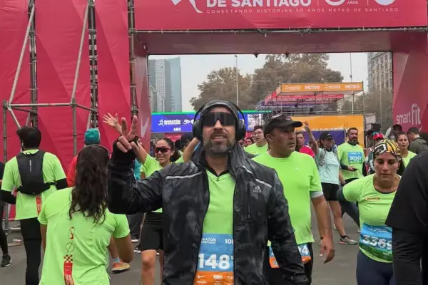 Jorge Valdivia en la Maratón de Santiago ,Instagram