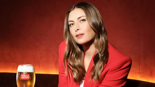 Stella Artois y Maria Sharapova: una colaboración que eleva el arte del tenis y el “Perfect Serve” en Wimbledon, Cedida
