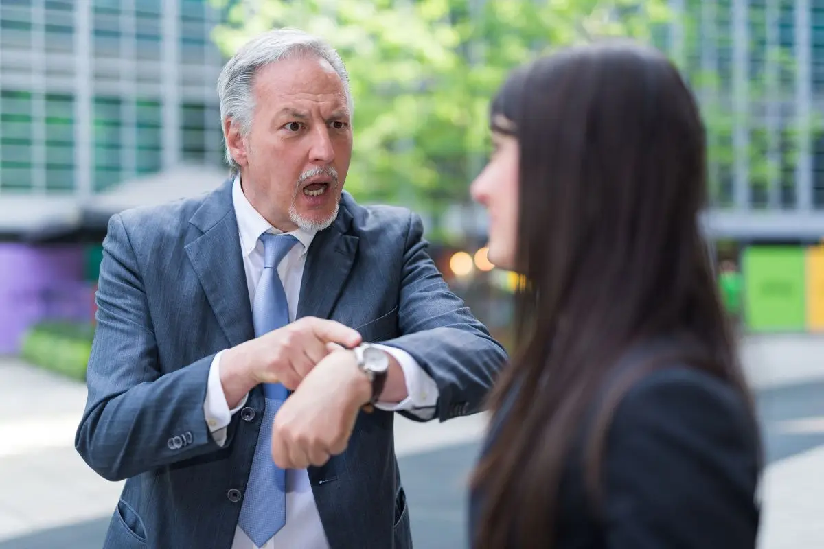 Los trabajadores deben responder a 44 horas semanales, Cedida