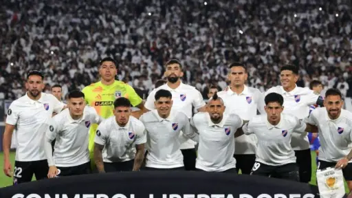 Colo Colo , Cedido