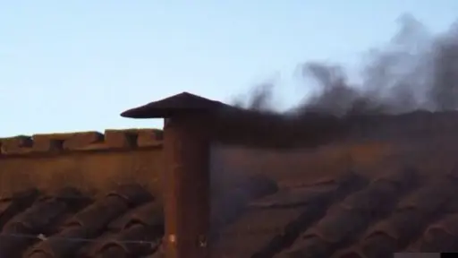 Humo negro en la Plaza San Pedro, Captura