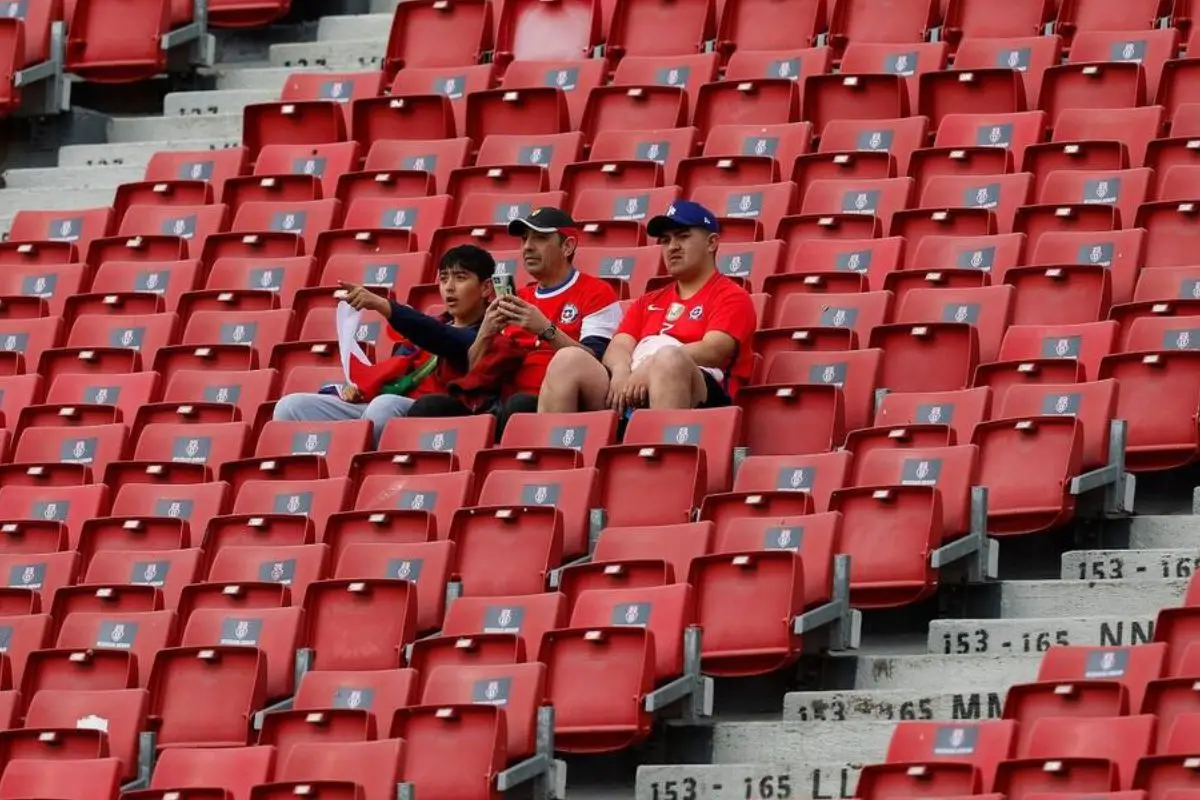 Aún quedan algunos hinchas optimistas, Agencia Uno