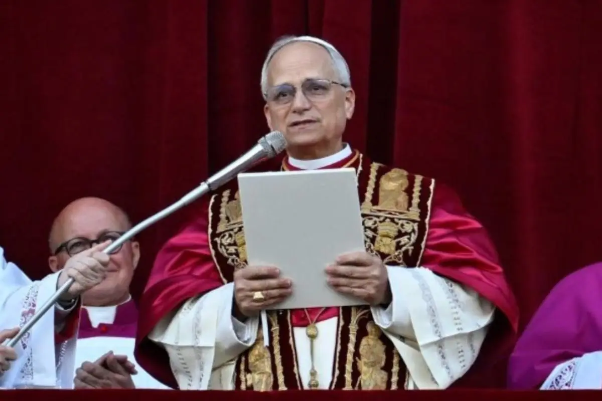 Papa León XIV ofreciendo su primer discurso, Captura de pantalla