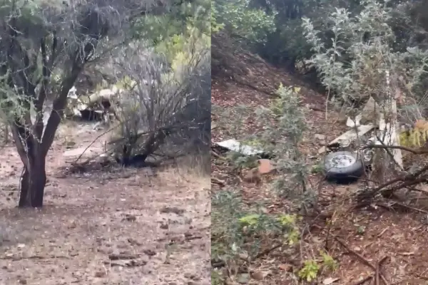 Los restos de la avioneta accidentada ,red X