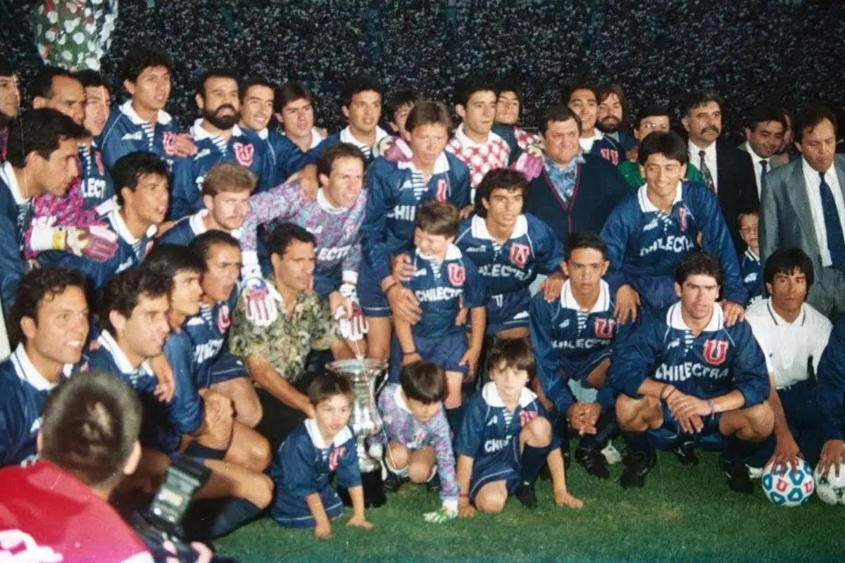 El plantel de la U que fue campeón luego de 25 años, red X