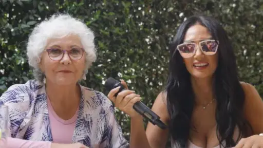 Teresita Reyes y Pamela Díaz, Captura de pantalla