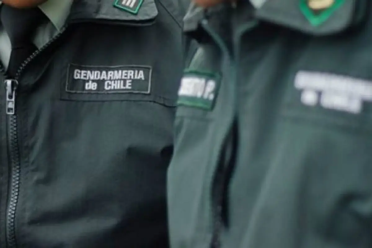 Insólita relación entre gendarme y reo , Redes sociales | Referencial