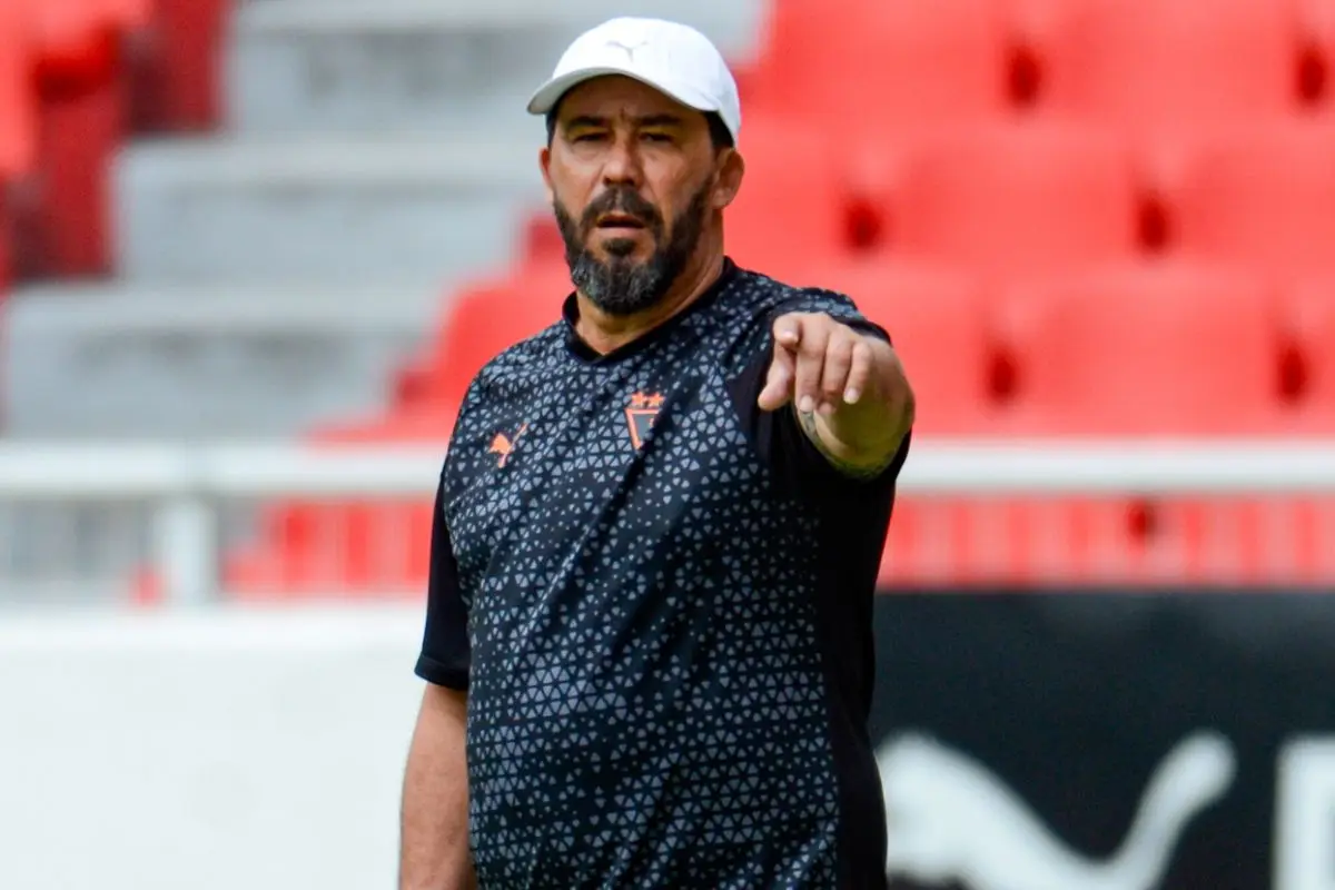 Pablo "Vitamina" Sánchez vuelve a sonar en Chile tras dejar Liga de Quito, https://www.elcomercio.com/deportes/futbol/vitamina-sanchez-dt-liga-quito-numeros-sudamericana.html