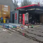 Mujer que atendía el Pronto Express está en riesgo vital, red X