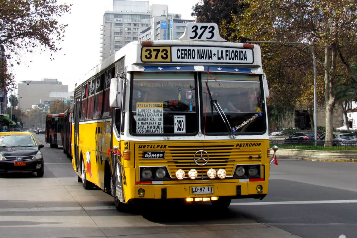 Micros amarillas , Redes sociales | Referencial