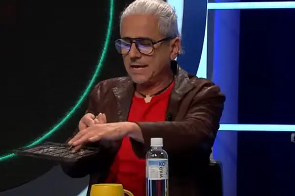 Pablo Herrera llegó con un tostador de pan a \