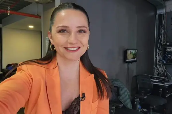 Andrea Arístegui  ,Redes sociales | Referencial