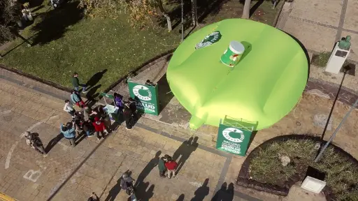 El conjín de pedos que se vio en Plaza Ñuñoa, Cedida