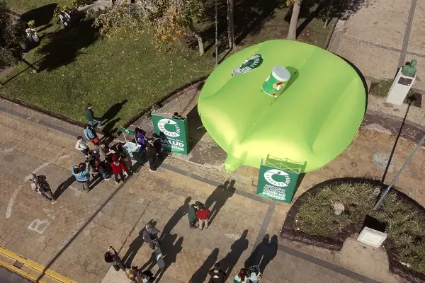 El conjín de pedos que se vio en Plaza Ñuñoa ,Cedida
