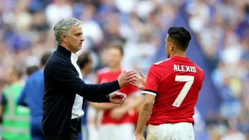 ¿Alexis Sánchez y sus pasajes a Turquía?: El  Fenerbahce de Mourinho lo tiene en la mira, Cedido