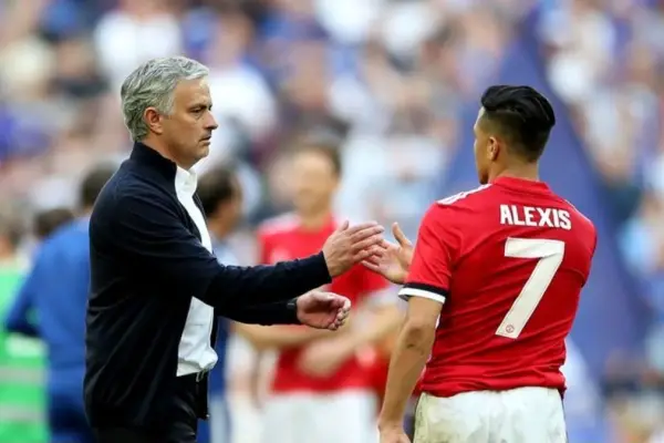 ¿Alexis Sánchez y sus pasajes a Turquía?: El  Fenerbahce de Mourinho lo tiene en la mira ,Cedido