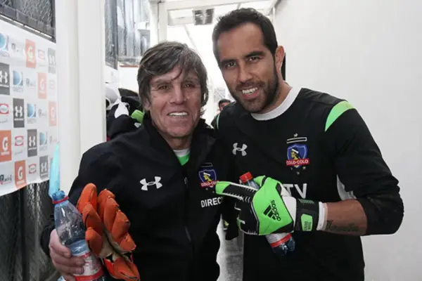 Julio Rodríguez y Claudio Bravo ,En Cancha